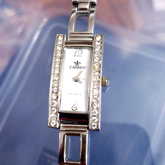 Canns 30 Diamond Lady's  Bracelet Watch - Picture 1 of 6